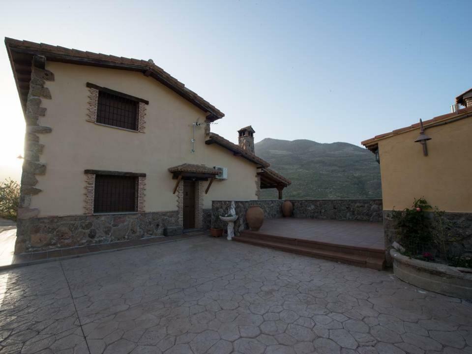 Casa Rural Apartamento Las Malpicas Navaconcejo Esterno foto